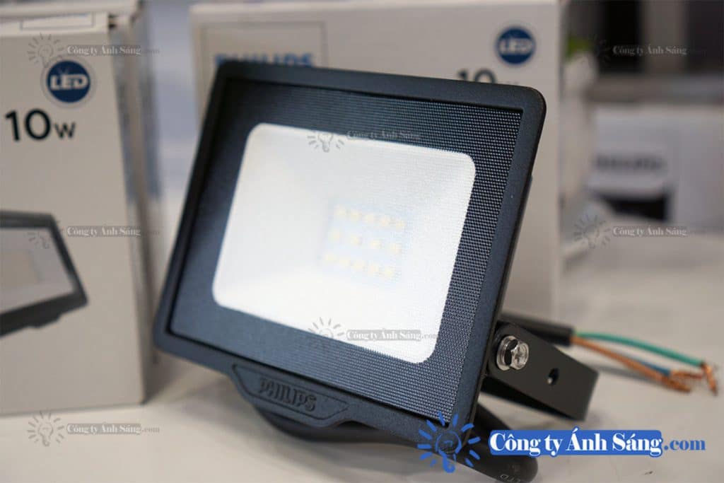 Den pha LED PHILIPS BVP150 LED8 10W (2) www.congtyanhsang.com