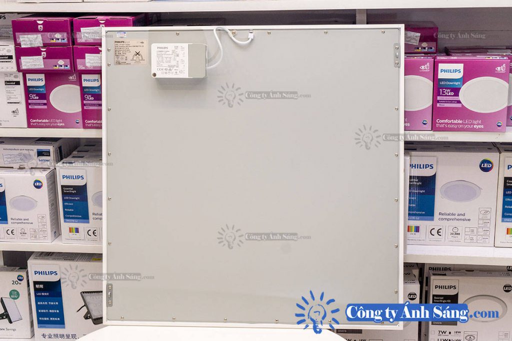 Den LED Panel PHILIPS CertaFlux 44W 600×600 Xitanium (2) www.congtyanhsang.com