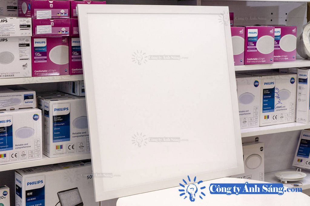 Den LED Panel PHILIPS CertaFlux 44W 600×600 Xitanium (5) www.congtyanhsang.com