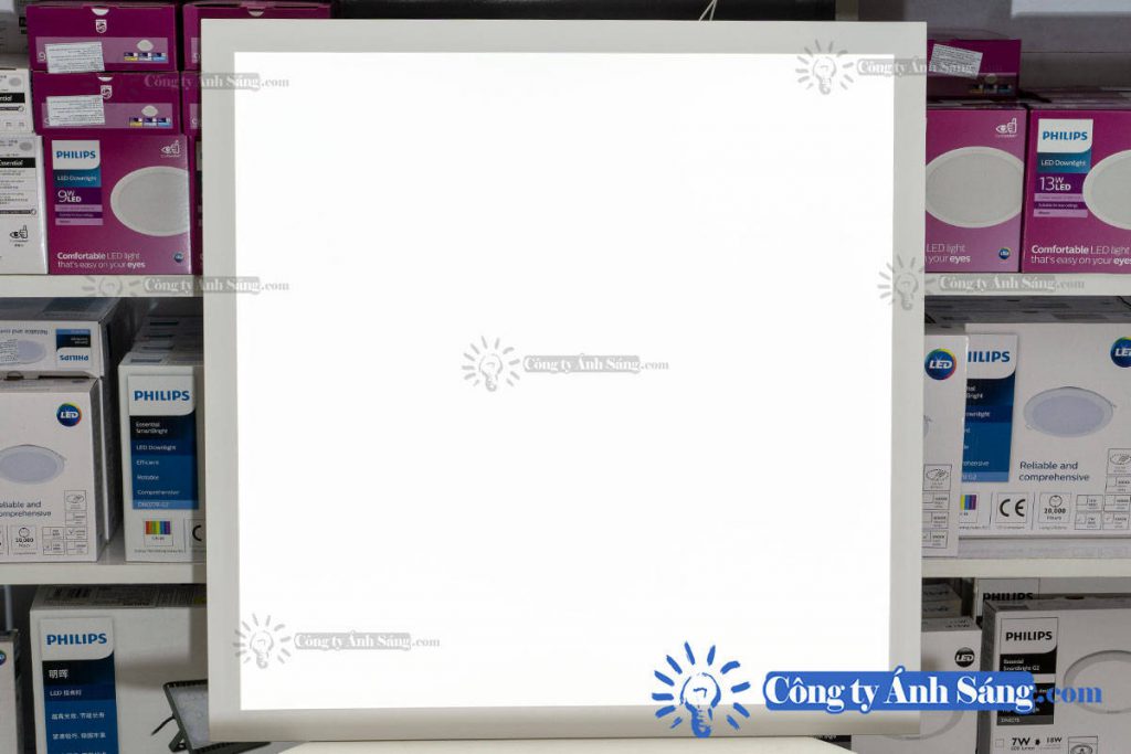 Den LED Panel PHILIPS CertaFlux 44W 600×600 Xitanium (7) www.congtyanhsang.com
